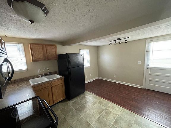5th image of 108 Langford Ave