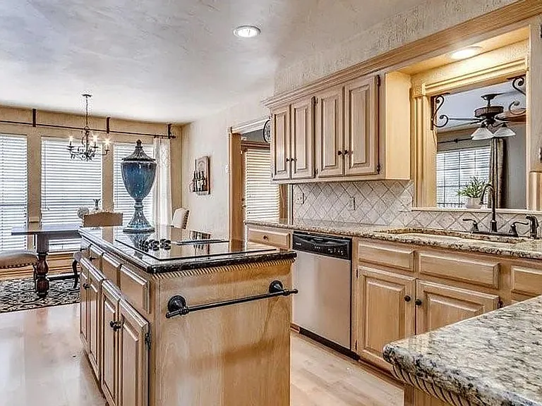 1408 Fox View Ct — Photo 11