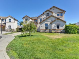8275 Beltran Ct, Elk Grove, CA 95757