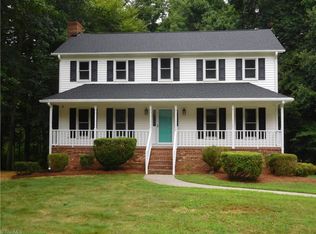 1900 Glenacre Ct, Kernersville, NC 27284