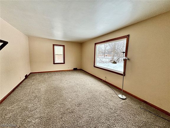 2nd image of 1730-1732 Estabrook Ave NW