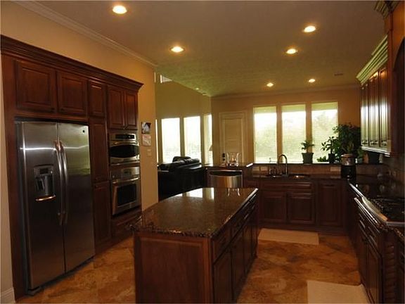 5th image of 18818 Cove Vista Ln