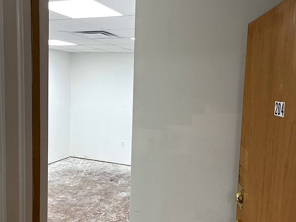 2nd image of 227 N Magnolia Ave #204