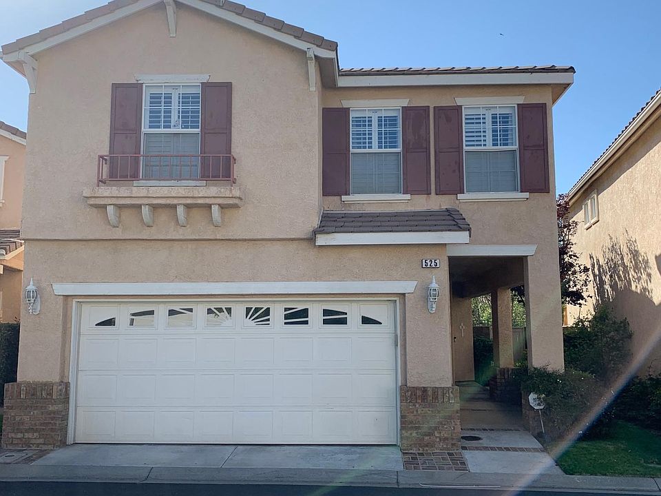 1st image of 525 Yarrow Dr #44