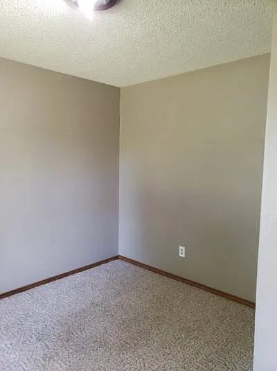 3295 W Rockwood St — Photo 21