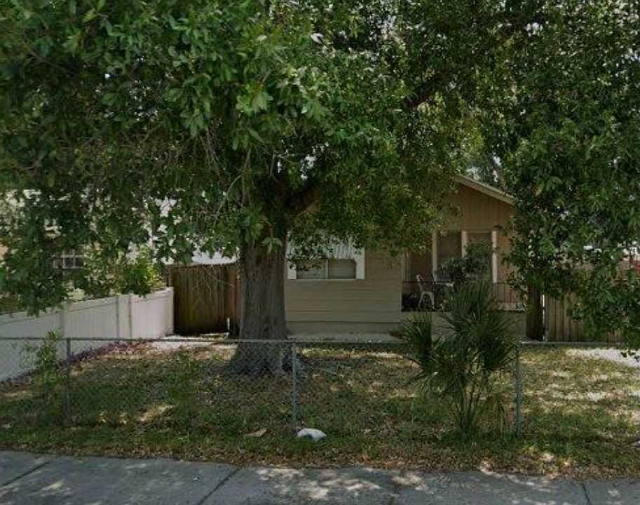 1st image of 1534 28th St N