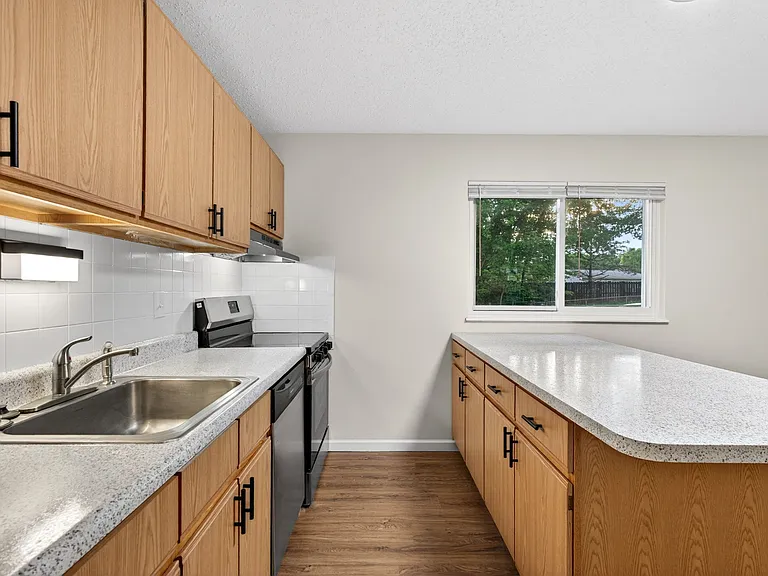 2246 Bensonhurst Dr — Photo 15