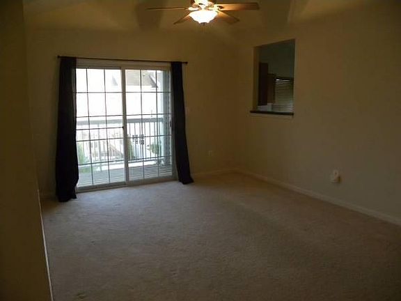 4th image of 1411 Bonnett Pl #241