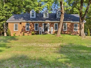 1705 Bearhollow Rd, Greensboro, NC 27410