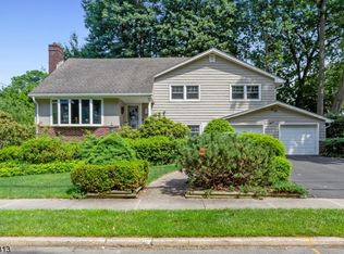 18 Pyle St, Oradell, NJ 07649