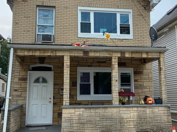 63 Barker St, Staten Island, NY 10310