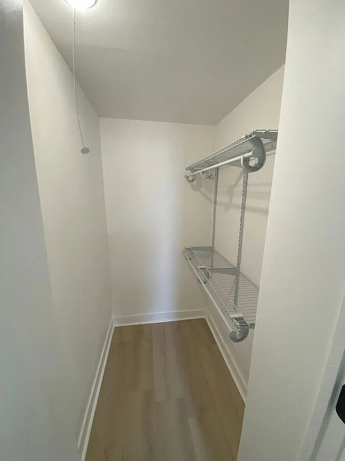 1 bed, 1.0 bath, $2,400 — Photo 2