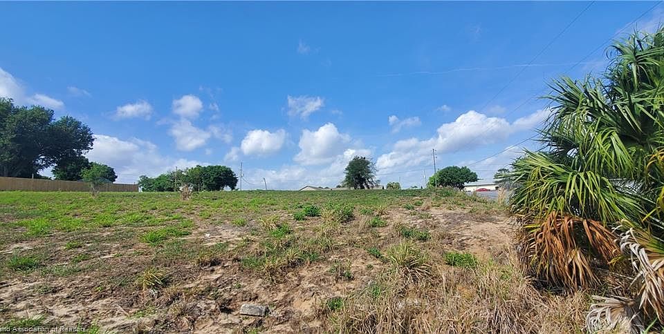 1st image of 502 Reba Dr
