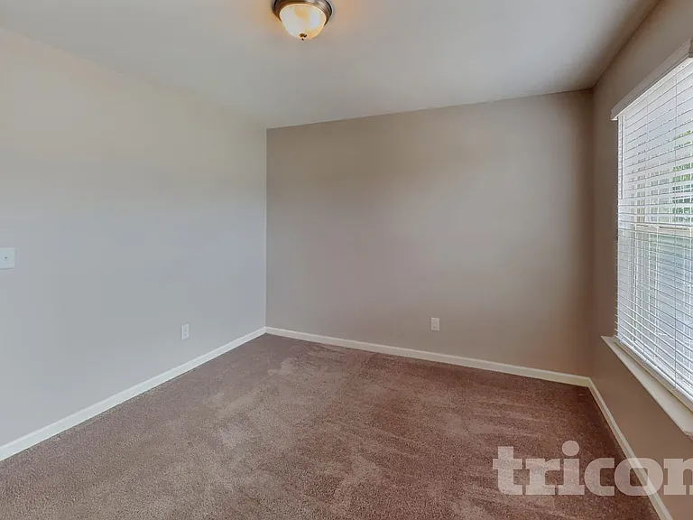 104 Yadkin St — Photo 11