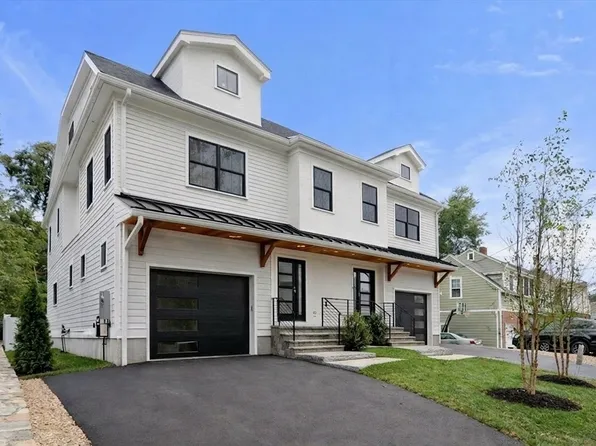 71 Cloverdale Rd #1, Newton, MA 02461