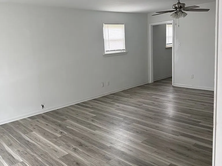 4759 Francis Dr — Photo 3