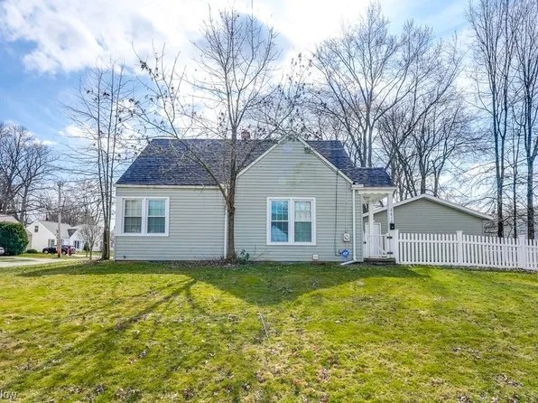2610 Valley Rd, Cuyahoga Falls, OH 44223