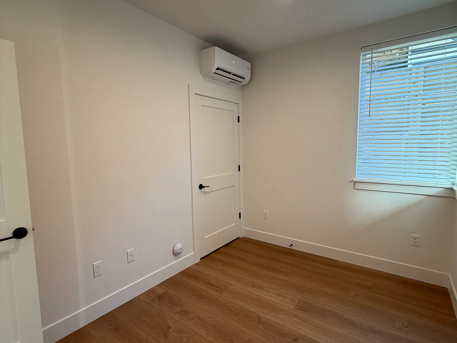 3 bed, 2.5 bath, 1673 sqft, $3,400 — Photo 4