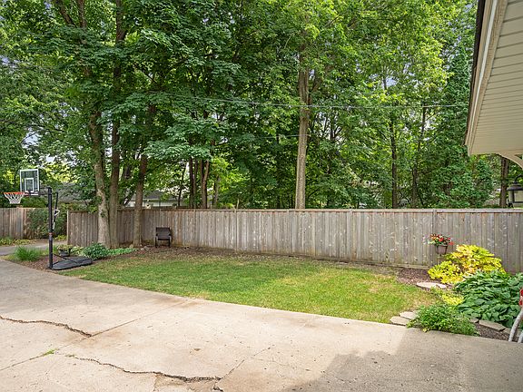 3rd image of 3905 Beard Ave S