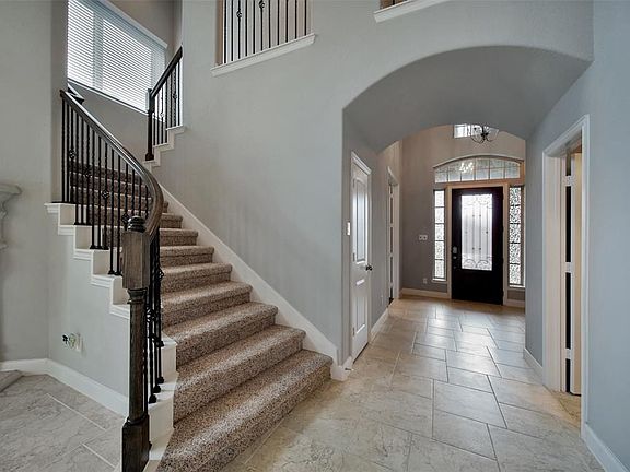 5th image of 110 Cedar Brush Ct