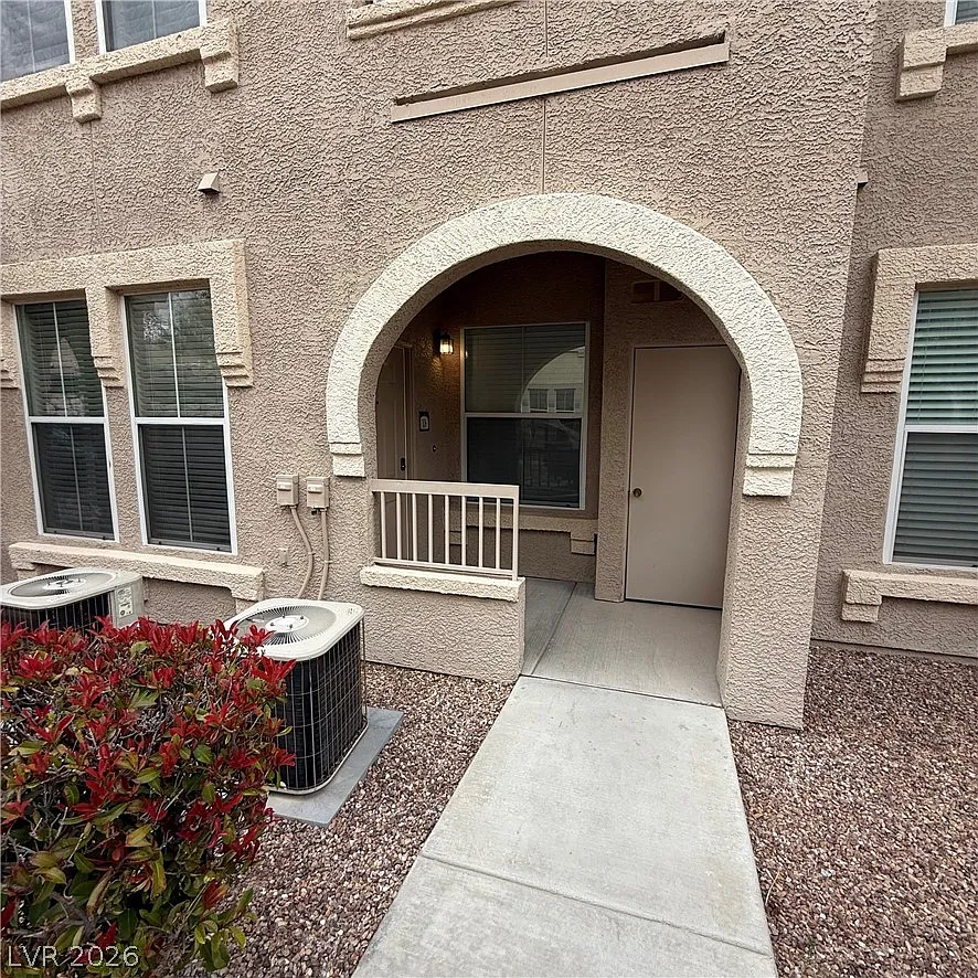 1 bed, 1.0 bath, 772 sqft, $1,550 — Photo 1