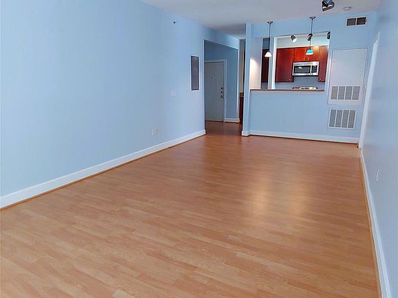 3rd image of 1901 Crossing Pl APT 3203