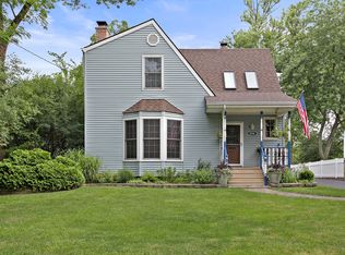 2058 Maple Rd, Homewood, IL 60430