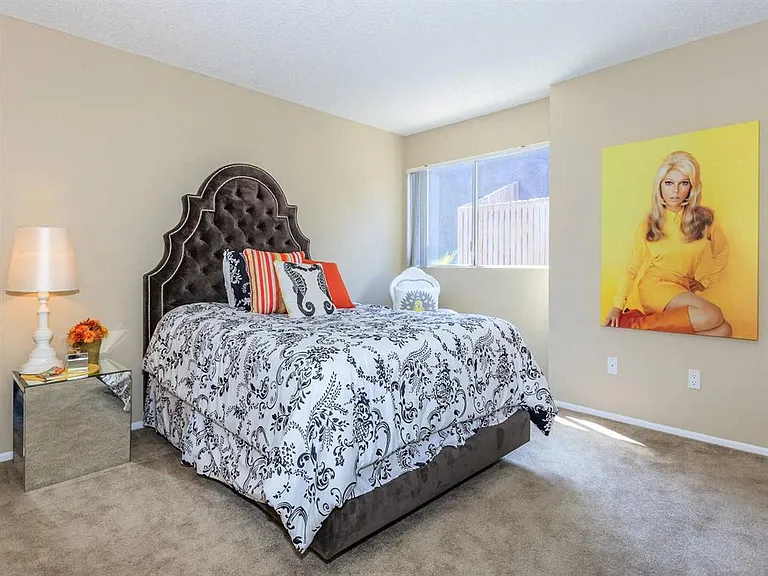 Mojave Blue Apartments — Photo 18