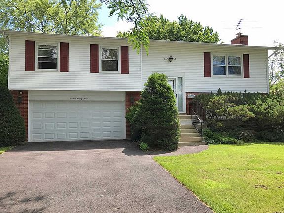 2nd image of 1393 N King Edward Ct