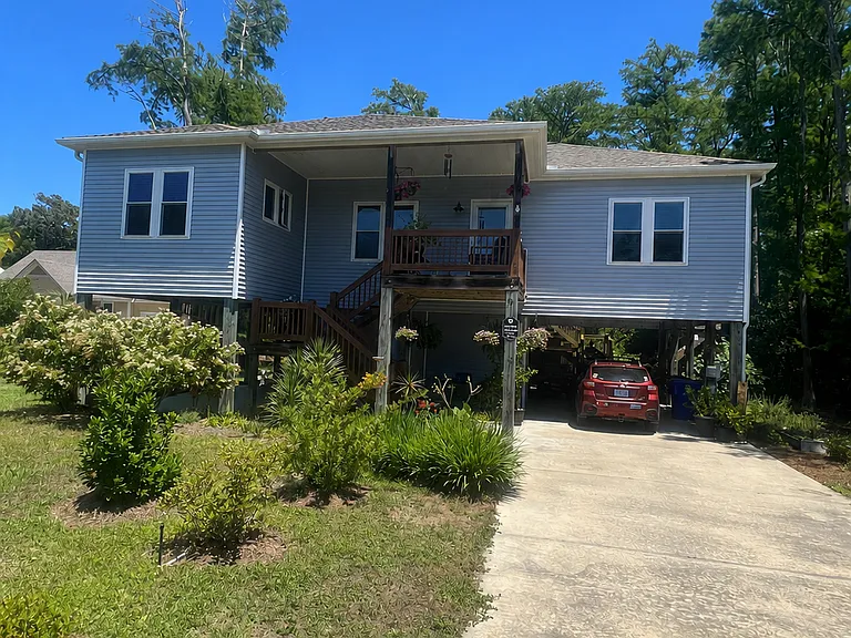 53 Augusta Dr — Photo 2