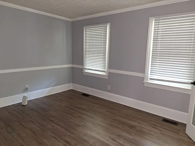 212 Earle Ct — Photo 5