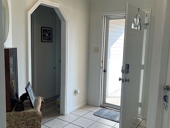 2nd image of 4220 Wilshire Dr