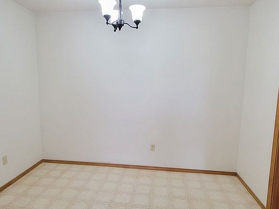 5th image of 2813 Apache Rd