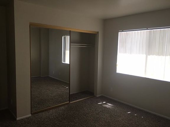 3rd image of 3125 S Canfield Ave APT 109