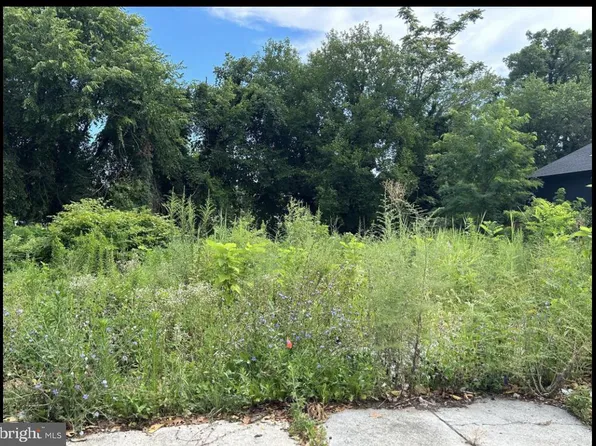 5036 A St SE, Washington, DC 20019