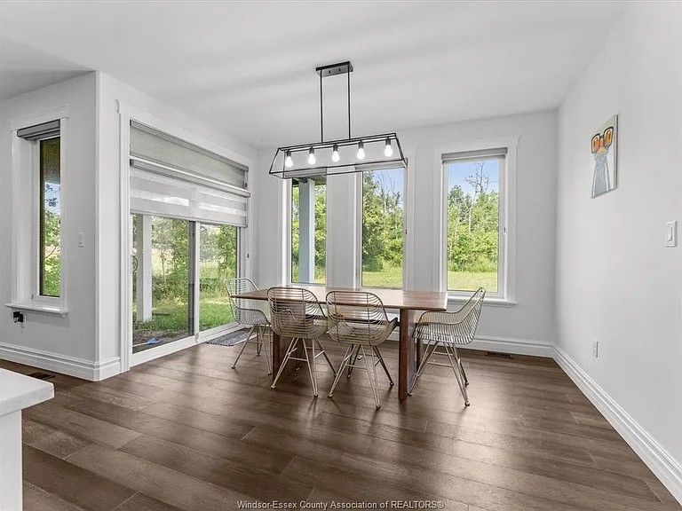 93 Belleview Dr — Photo 18