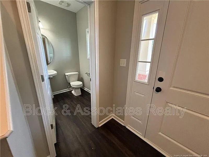 3 bed, 2.5 bath, $1,900 — Photo 3