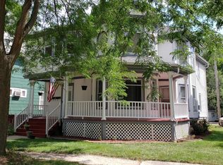 1716 Hosmer Ln, Crest Hill, IL 60403