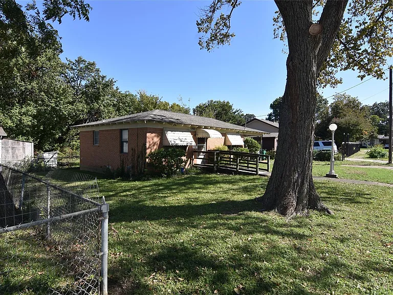 1202 Sunnyside Ave — Photo 14