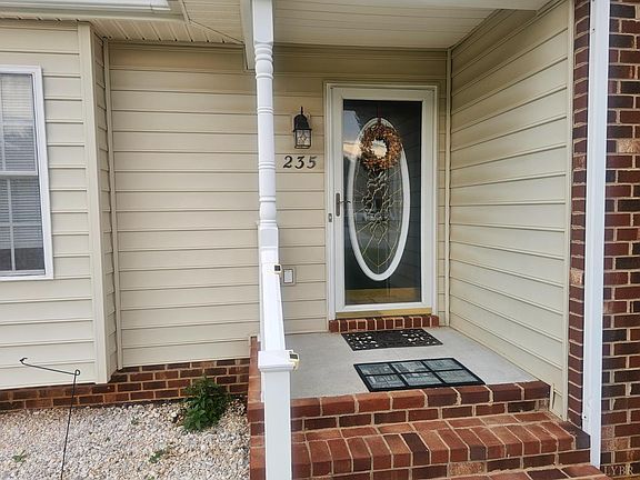 4th image of 235 Russell Springs Dr