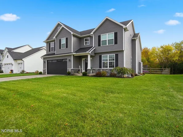 792 Wilkshire Dr, Waterville, OH 43566