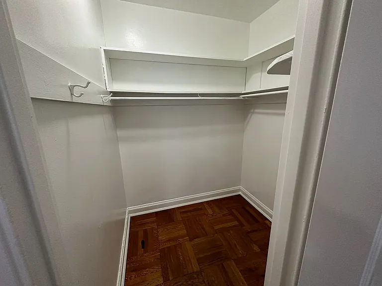 The Royal York Apartments — Photo 110