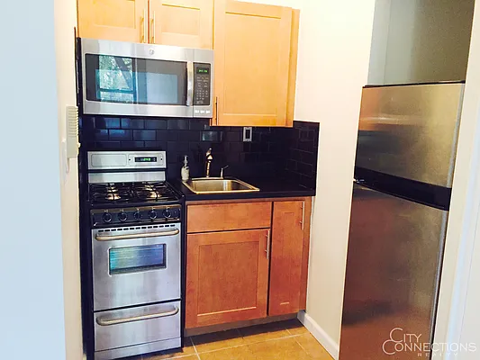 Rented by City Connections Realty | media 16