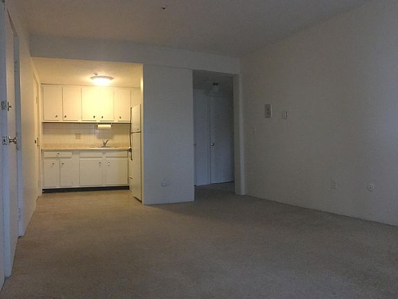 3rd image of 81 Pond St APT 12B