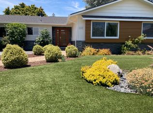 220 Valencia Dr, Los Altos, CA 94022