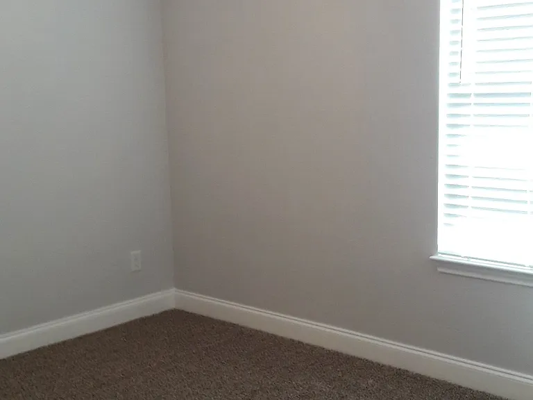 2208 Oliver Cir — Photo 9