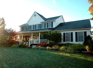 17 Summershade Ct, East Amherst, NY 14051