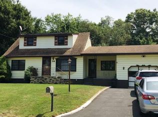 24 Roxbury Dr, Kenvil, NJ 07847