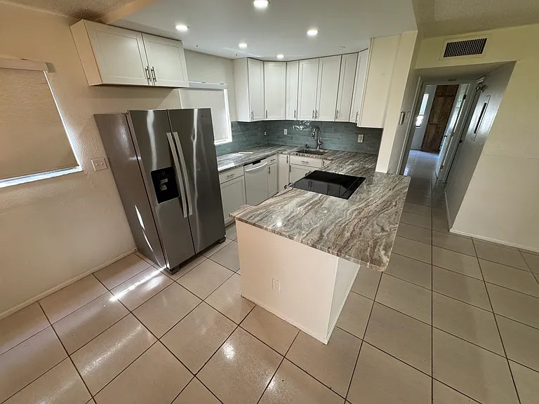 3300 Fox Chase Cir N #229 — Photo 11