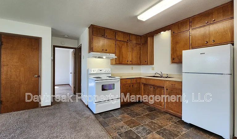 915 7th Ave N #17 — Photo 7